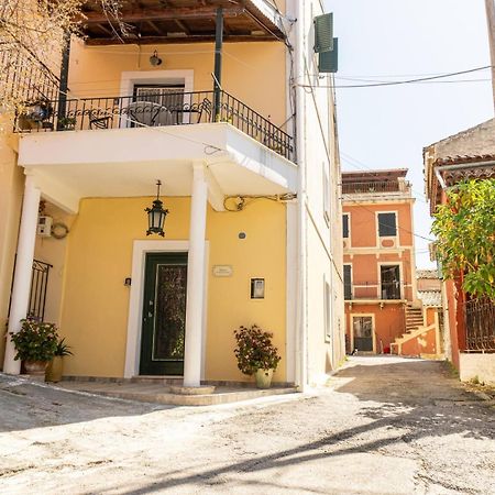 Nina'S Traditional House By Estia Valanio Exterior photo